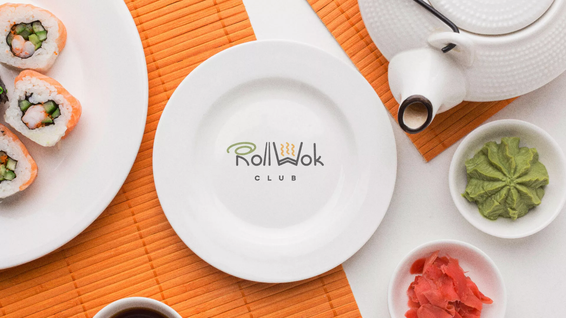 Разработка логотипа и фирменного стиля суши-бара «Roll Wok Club» в Анжеро-Судженске